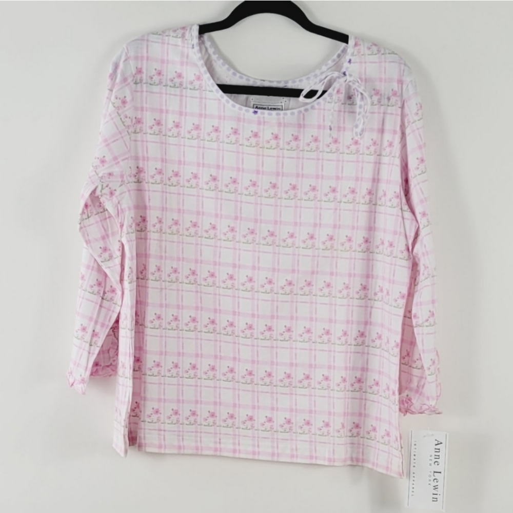 ANNE LEWIN New York Pajama Top Size Medium